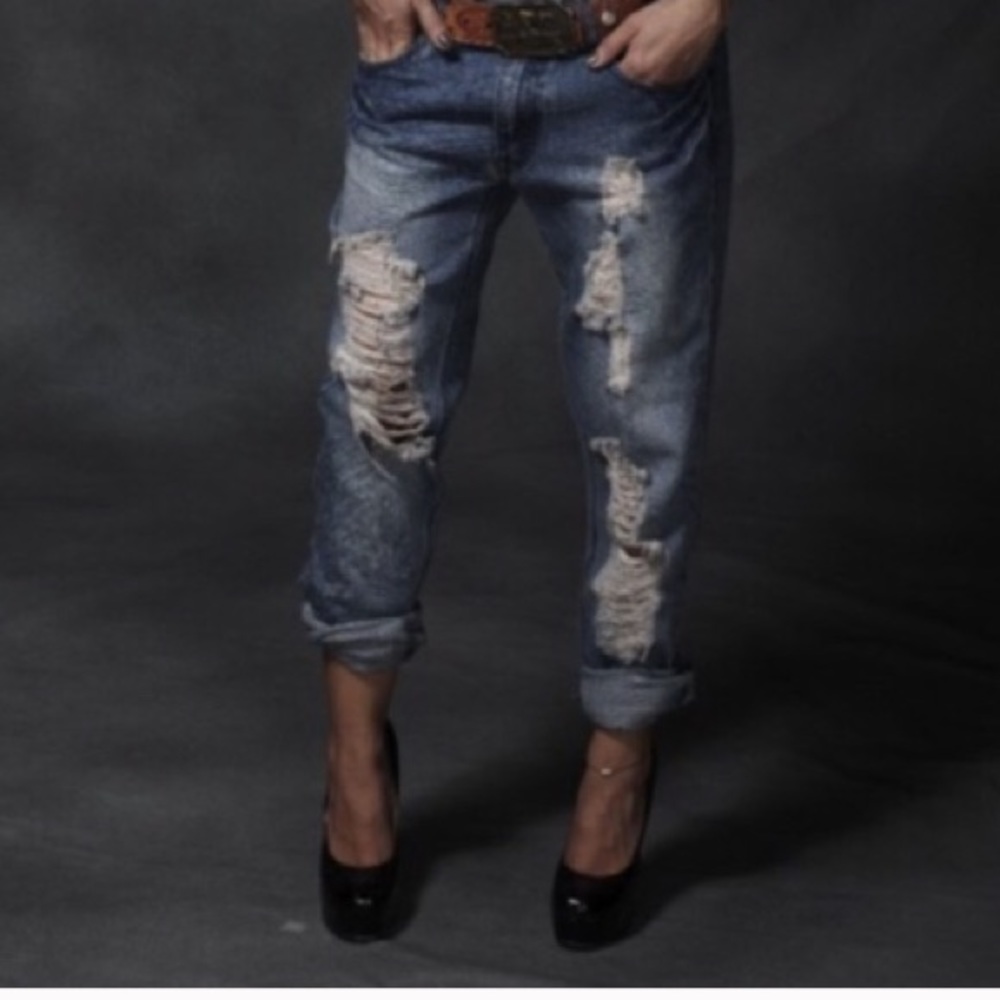 🌺RARE distressed jeans🌺 - Picture 1 of 8
